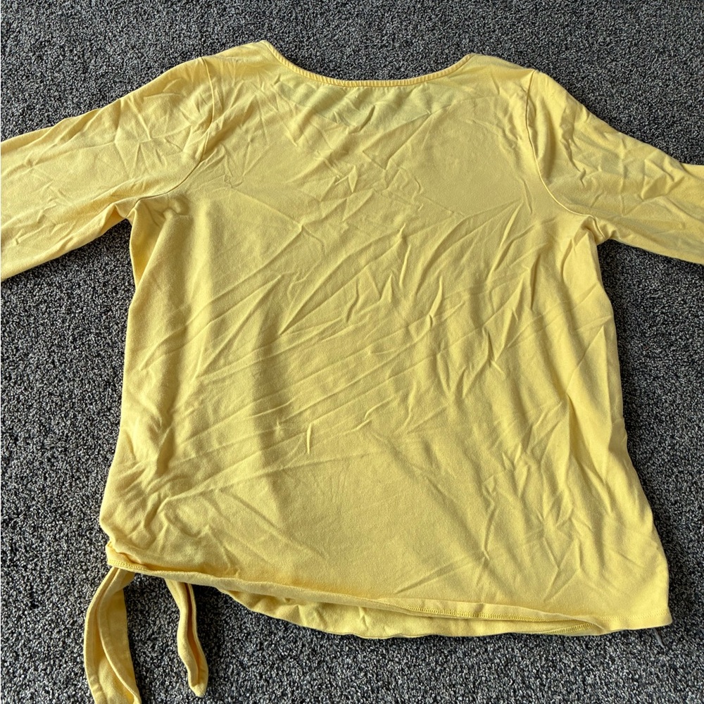 Belle by Kim Gravel Bright Yellow Side Tie Hem Tee, Size Medium - Picture 15 of 15